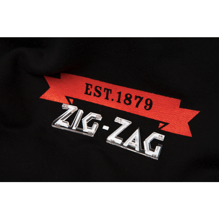 Zig-Zag® x 3-Dimensional Oversized Black